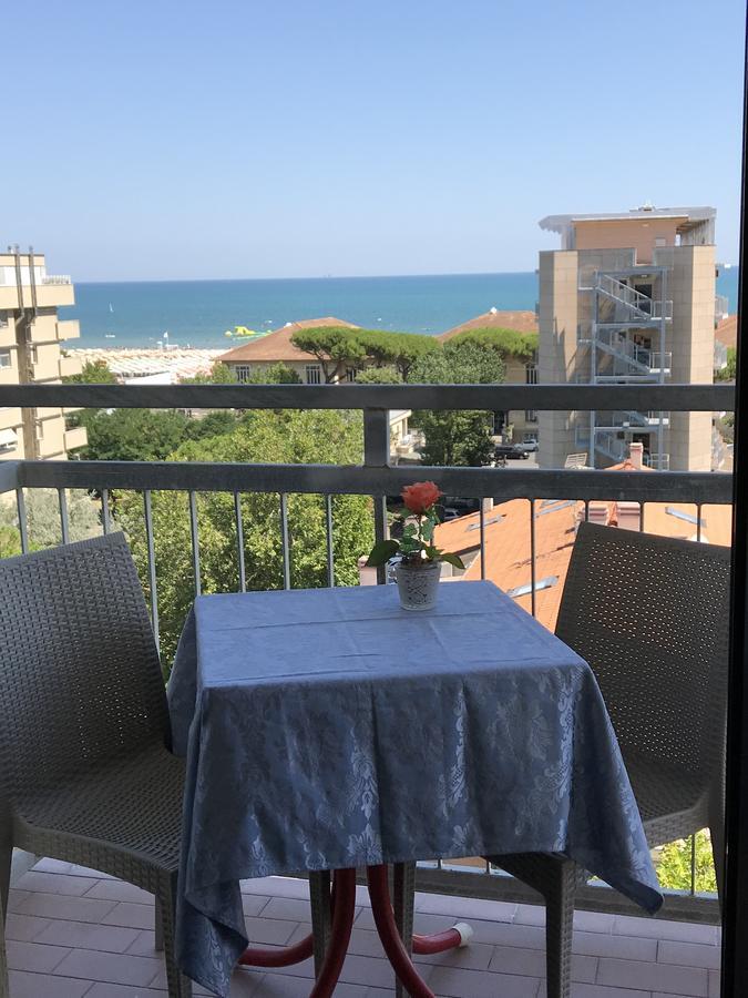 Hotel Gambrinus Rimini Exterior photo
